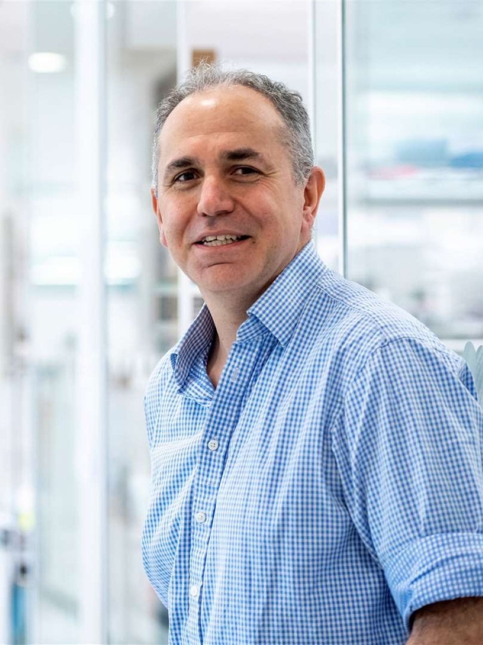 Photo of Prof Andres Floto