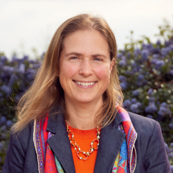 Sarah Teichmann headshot